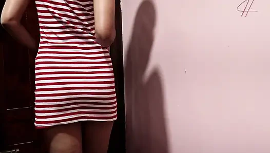 Büyük götlü amatör üvey kız kardeş mutfak köşesinde ayakta sikişiyor