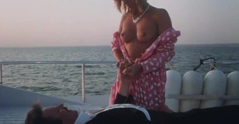 Belinda mayne çıplak (1984)