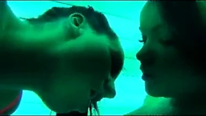 Gel bodrumumda ne olduğunu gör