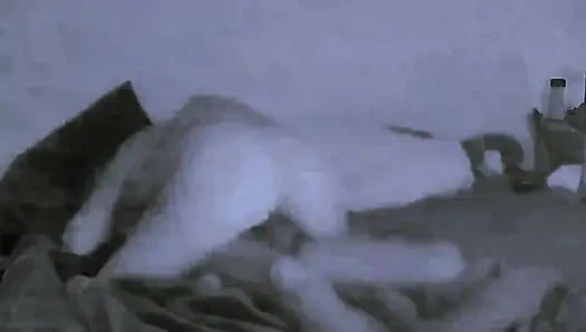 Boşalmam ve onun ateşli dölünü içime hissetmem gerekiyordu.