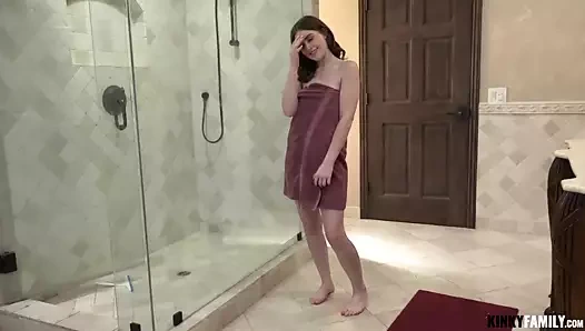 sapıkça aile - danni nehirler - bir üvey kız kardeşi ile sapıkça şeyler