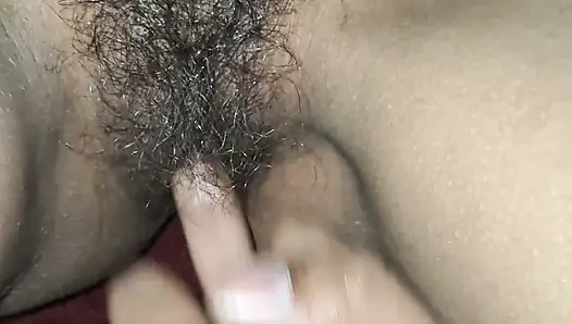 Mere Pati Ne Meri Chut Ragad Ragad Kar Mujhe Maza Diya