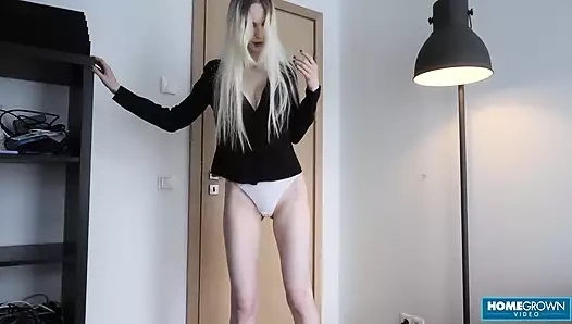 Klas sarışın Shina Ryen patronunu baştan çıkarıyor ve sikiyor bakış açısı