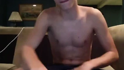 Seksi oğlan kamerada