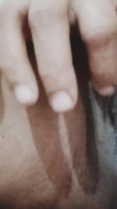 Desi Bhabi ki Piyasi Phudi Talash mei'yi | Klip 2