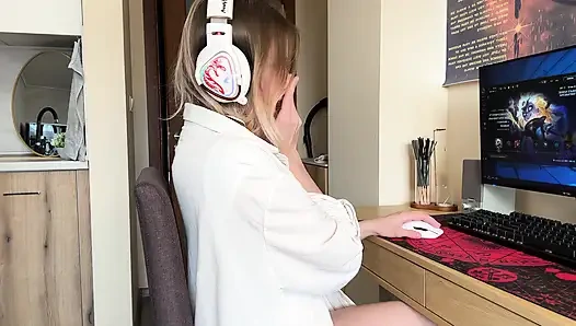 Uwu oyuncu kız çok telaşlanıyor