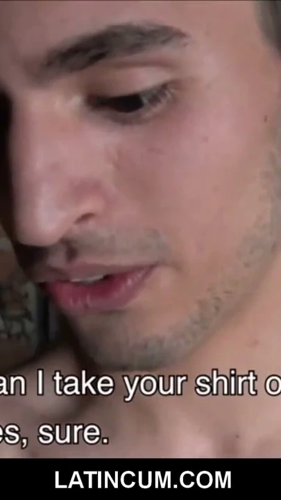 Amatör sıska genç latino twink oğlan becerdin üzerinde iş site pov | Klip 1