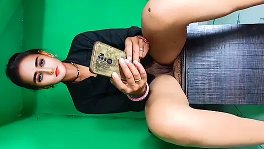 AMCıK SUYU. Çok sevimli yüz ve sakso ragini bhabi blinkit delivery boy ile seks, tam Hintçe video viral