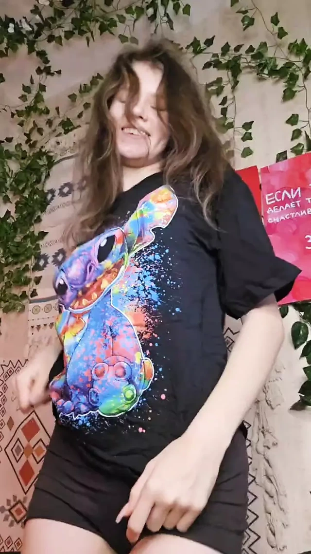 Bu kız seni azdırmayı seviyor ve tereddüt bile etmiyor