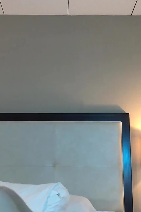 Süper ateşli minyon dövmeli genç kız korunmasız sikiliyor - derleme 13