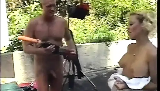 Nine parkta grup sikiliyor