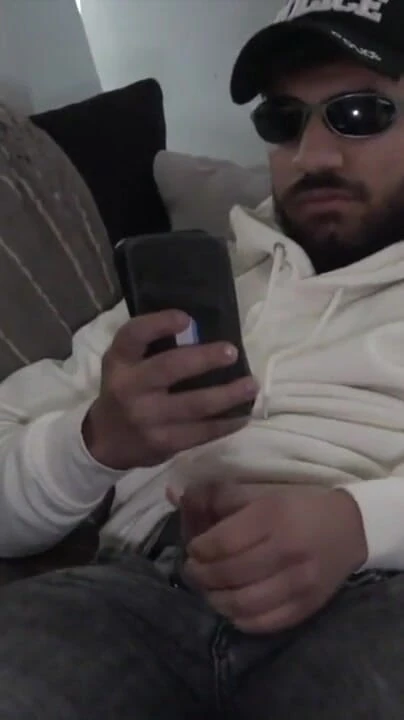 Fransız porno yıldızı enzo rimenez heteroseksüel Arap ve Fransız twink tarafından korunmasız sikiliyor | Klip 1