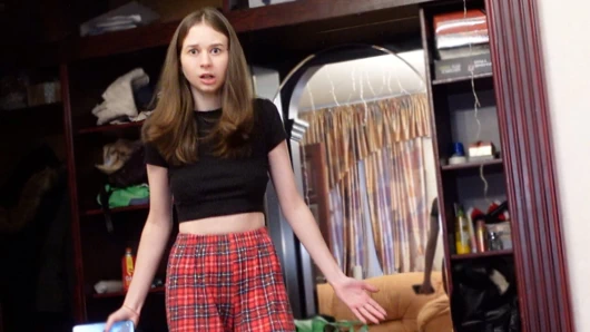 Erkek arkadaşımın hediyeyi sikmeyi bırak. Tantaly