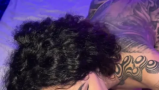Arabelle raphael boşalana kadar vibratör ve anal sikişiyor