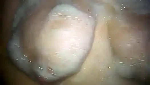 Büyük sabunlu memeler