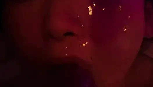 Evli bir kadına mastürbasyon yapıyor