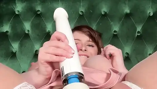 Boşaldığımda nasıl olduğunu görmek isteyenler için, ama güzel ve yakın