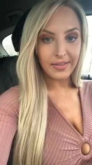 Emma Louise Jones instagram canlı yayın 27 11 2019