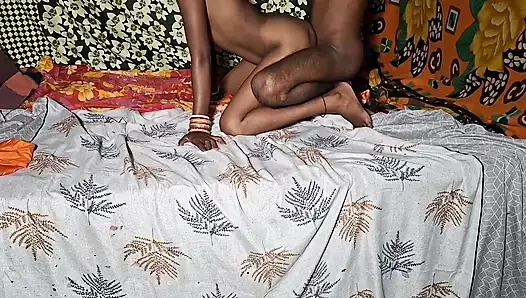 Xxx Desi Hintli kadınlar sert yeni pozisyon tarzı seks videosu gerçek Desi