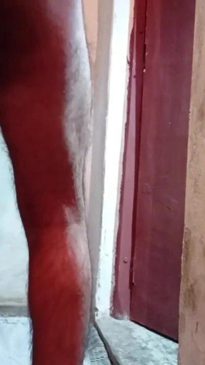 Must-see moment from "Shadi ke Baad ghar aayi Didi ne phli baar Choog Marwa ke Tudwa Daali Seel (Clear Hindi Audio) 1st"