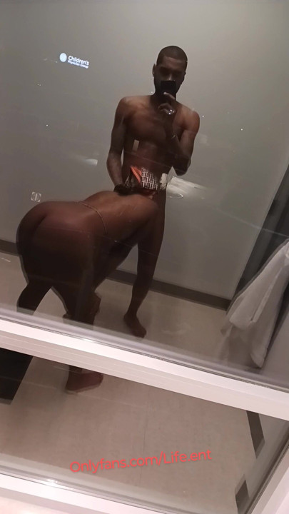 LAS VEGAS OTEL PENCERESINDE ÖZENSIZ SAKSO