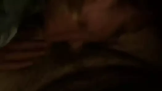 Siktiğimin cujo'su. amatörde bir yabancının sikinde öğürme