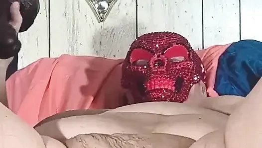 Üvey oğul bu sikişen yadk'lar için maskeli istiyor
