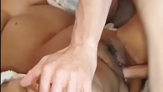 İtalyan anne hamileliğinin 2. ayında ve hala sıcak ve azgın, tatlı şeker ve luke adam