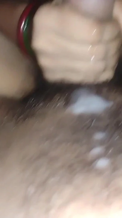 Kız arkadaşım sallandı ve suyu salladı. | Klip 1