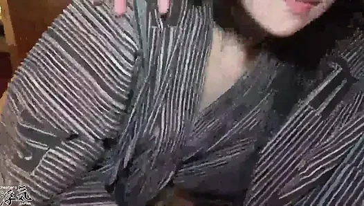 İnanıyor musun? O çalışan bir idol!