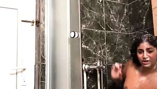 Sıcak seksi kız içinde the duş