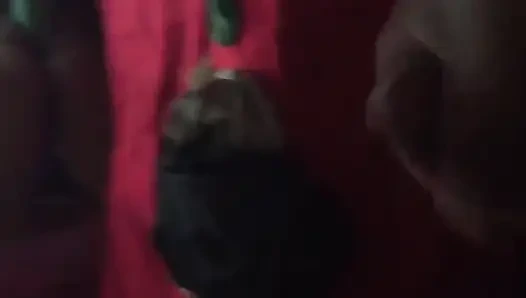 Karımın kullanılmış tangasıyla mastürbasyon yapıyorum ve fark etmiyor