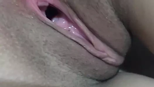 Genç göt parmakla sikiliyor