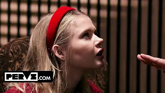 Minik coco lovelock sapık vaftiz babasına reddedamayacağı bir iyilik için yalvarıyor
