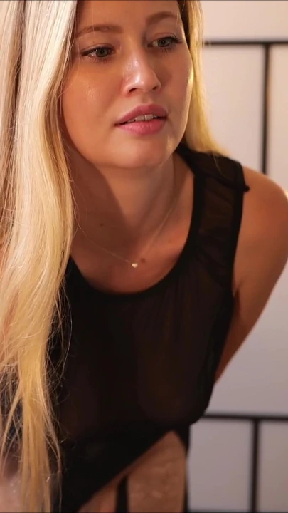 Я чувствую себя очень возбужденной сегодня!