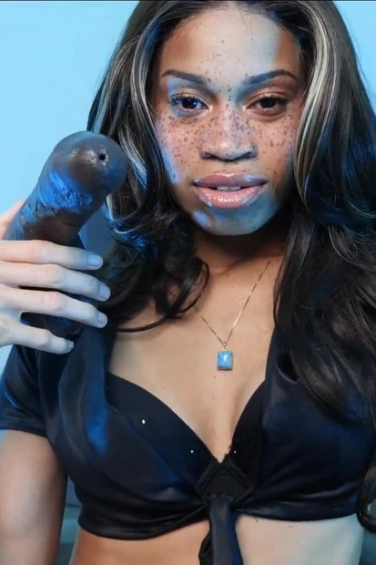 Твой первый камшот на лицо