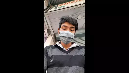 Ateşli hintli çocuk