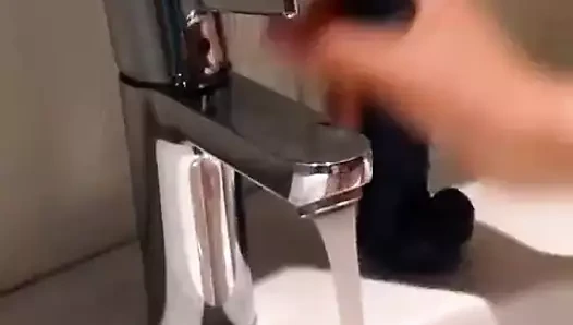 Temiz kedi için yapay penis