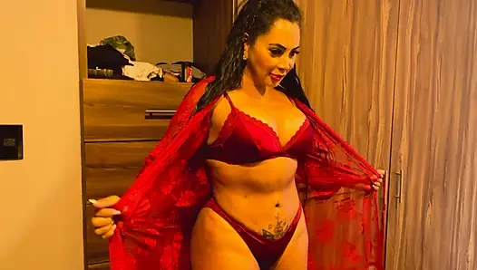 Kırmızı bornoz ve neptüne