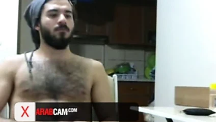 Yakışıklı Suriyeli yakışıklılar, gay delikler için azgın - Arap gay