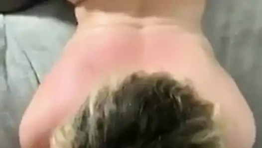 Kocası için en iyi görünümü veriyor !!