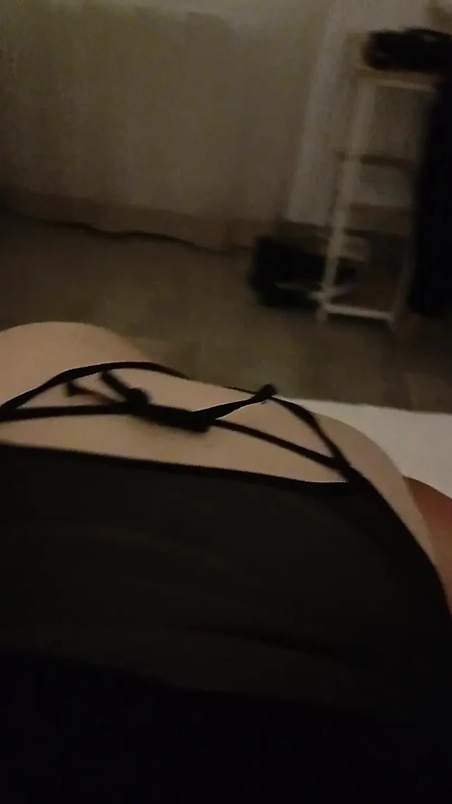 Evli kadın döllenmek ya da yalamak istiyor
