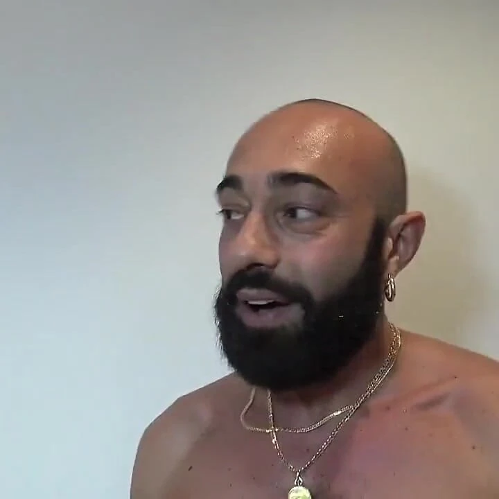Jess Royan Gianni Ma gian'nin harika yarağıyla sikişiyor
