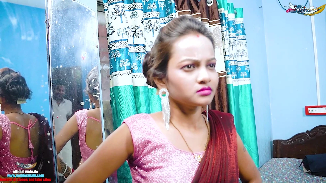 भारतीय स्थानीय भाभी घर पर अकेली होने पर हार्डकोर गुदा त्रिगुट सेक्स - पूरी फिल्म