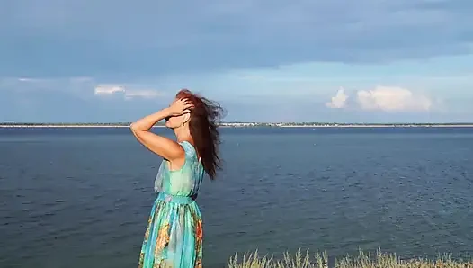 Volga-river'ın üzerinde dik bir şekilde