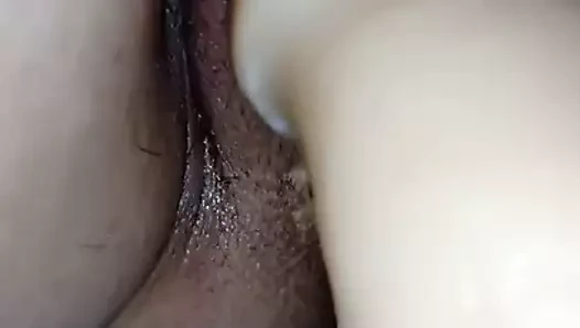 Vibratör ve penis kılıfı.