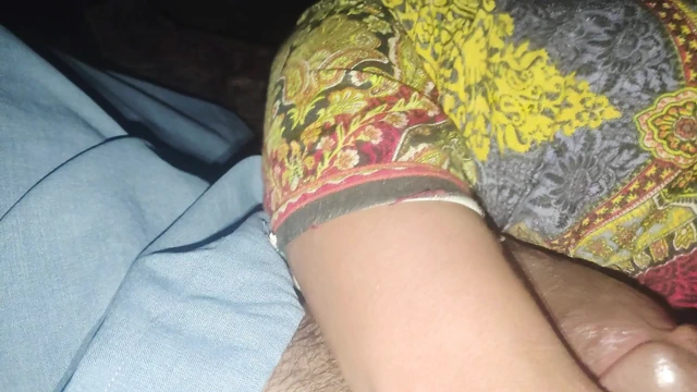 Tesettürlü Hintli kız tam sert desi seks