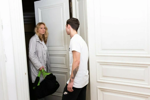 Utanç4k. inanılmaz puma duş almaya geliyor