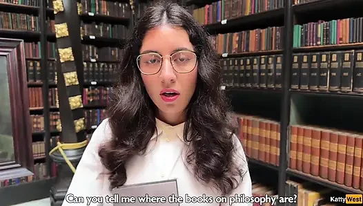 Gözlüklü kızların sekste sürtük gibi giyinenlerden daha aktif olduğunu biliyor muydun?