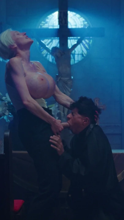 Büyük Memeli Futa Anal Seks Tanya Virago